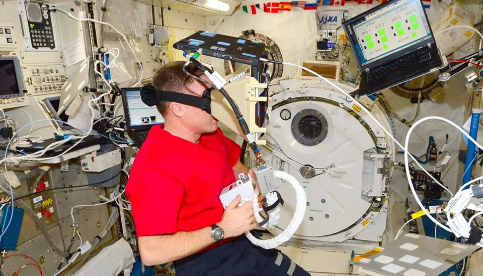 Astronauts are training in space with VR devices that look goofier than AirVR*