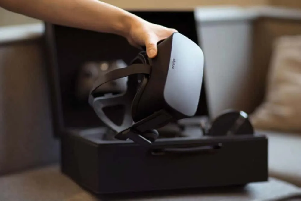 New Oculus Bundle Gets You Rift, Touch, VR-Ready PC, And Four Great Games For $1300