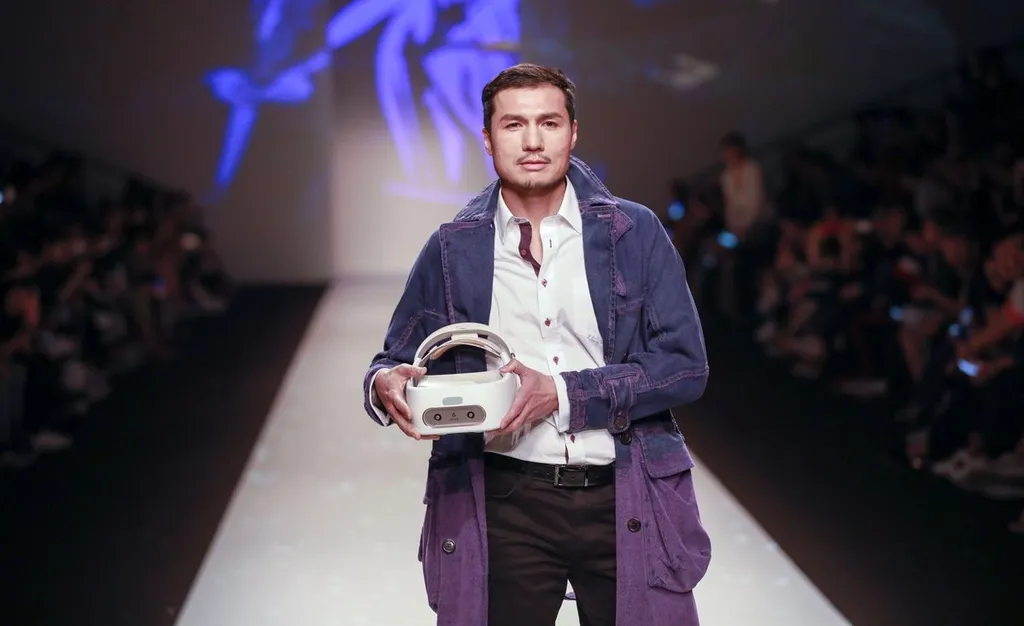 Watch HTC Vive's China President Strut The Catwalk Wearing A Vive Focus