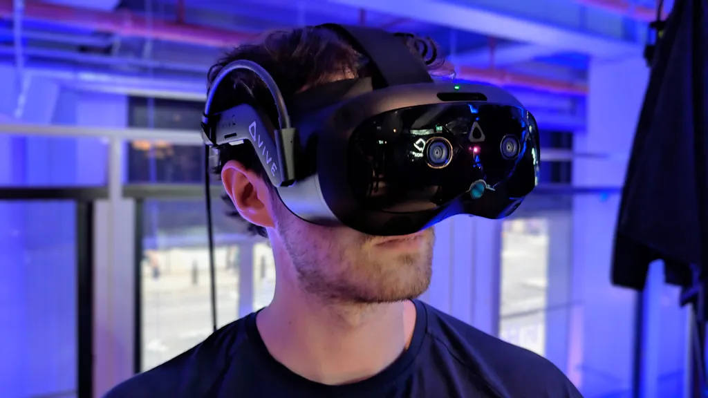 Vive Focus Vision Hands-On: Lossless PC VR Through Fresnel Lenses